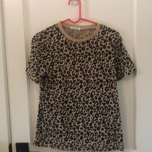 M leopard print tee